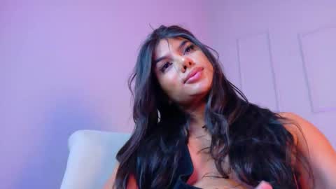 Mia Aniston online show from April 6, 9:05 pm