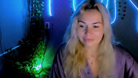 Snapshot of loraboyar chatting on September 11, 2:35 am Lora online show from September 11, 2:35 am
