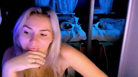 Lora online show from October 9, 2:50 am