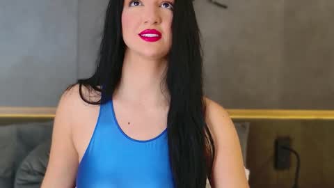 Miss online show from November 14, 5:15 pm