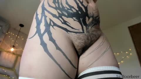   online show from April 11, 12:31 pm