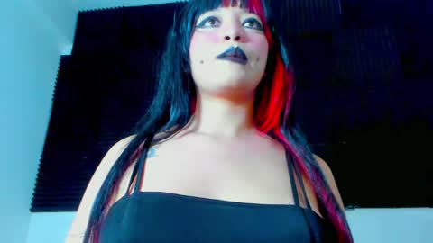 Lore Depp online show from May 15, 10:28 pm