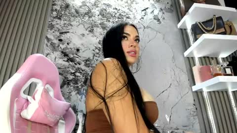 Doll Queen online show from May 22, 6:14 pm