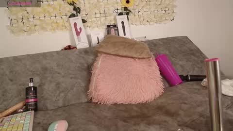 Loren online show from February 13, 10:13 pm