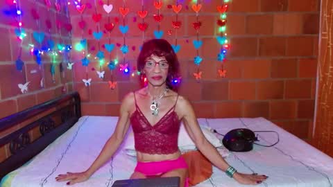 Lorena Capelli online show from February 10, 9:04 am