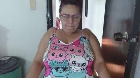Snapshot of lorenatits chatting on February 6, 6:46 pm Lorena.. online show from February 6, 6:46 pm