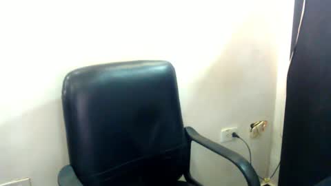 Lorens Mclieve online show from January 30, 7:59 pm