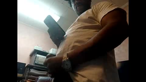 lorenzo082885 online show from November 20, 11:46 pm