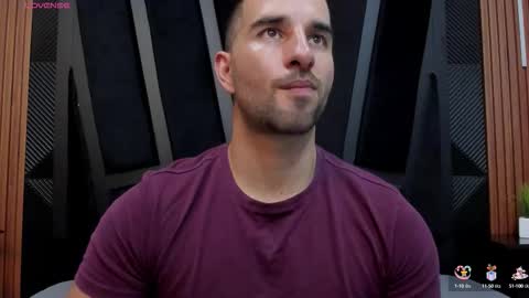  L O R E N Z O  Thumbs Up help  online show from September 22, 6:01 pm