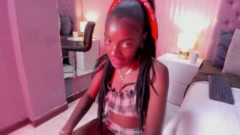 Loret Silk online show from December 3, 1:06 pm