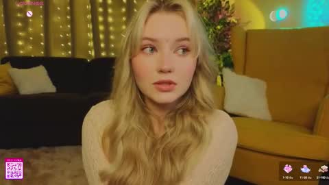 Snapshot of lorettacarnley chatting on September 18, 7:07 pm Alice online show from September 18, 7:07 pm