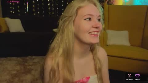 Snapshot of lorettacarnley chatting on September 9, 7:36 pm Alice online show from September 9, 7:36 pm