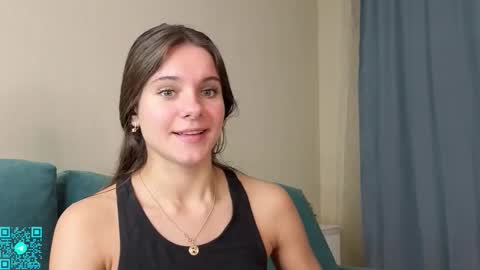 Snapshot of lorettadunnelli chatting on September 19, 5:38 pm Chloe for Fan BlackHole online show from September 19, 5:38 pm