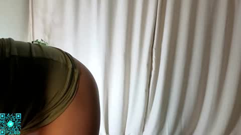 Chloe for Fan BlackHole online show from March 30, 5:35 pm