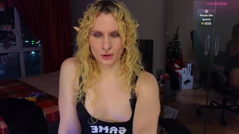 Lori -----------------------------------    online show from January 30, 3:08 pm