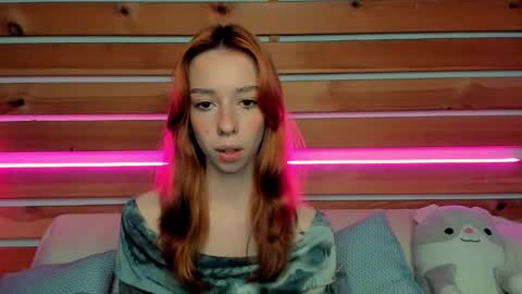 Lori online show from September 19, 1:43 am