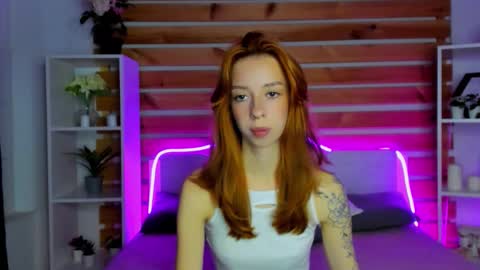 Lori online show from September 12, 1:29 am