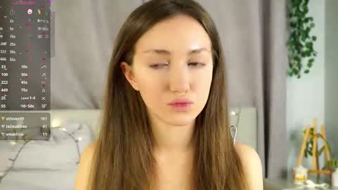 Naomi online show from October 17, 10:25 pm