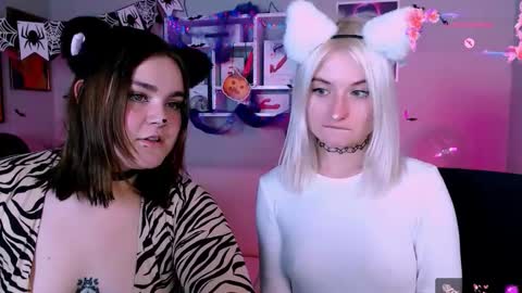 Lora for u online show from October 27, 8:09 pm