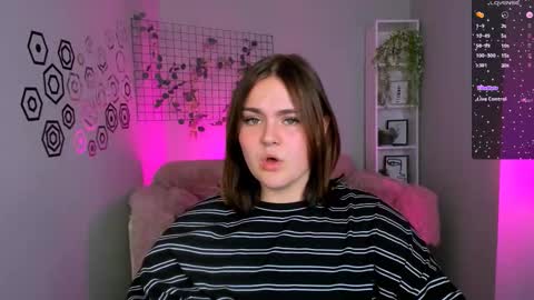 Lora for u online show from October 6, 7:20 pm