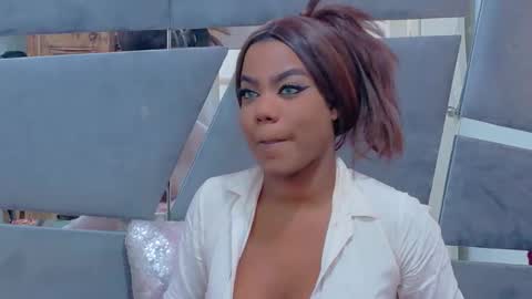 lorraine_johnson online show from March 28, 8:43 pm