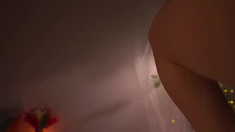 Lorrie online show from October 7, 8:54 am