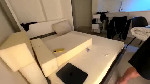 lostpuppyboy online show from February 8, 11:02 am