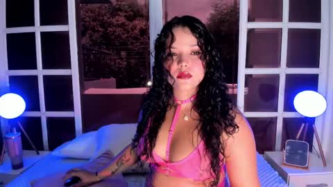 Lotti online show from May 29, 8:18 pm