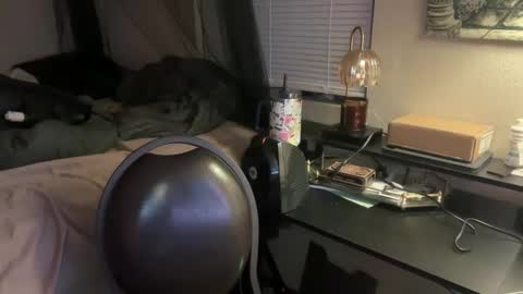 Snapshot of lottiepoppie chatting on December 11, 1:28 pm Lottiepoppie online show from December 11, 1:28 pm