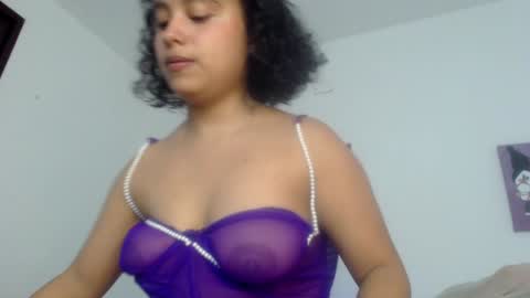 lou_cuteee online show from January 28, 5:00 am