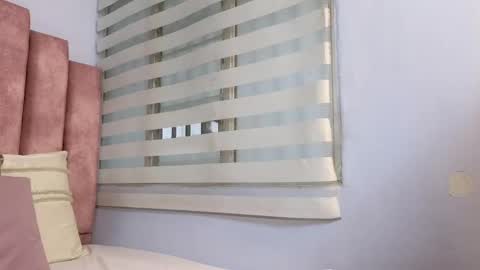 Snapshot of lou_rosse chatting on February 27, 9:47 pm Lou Rosse online show from February 27, 9:47 pm