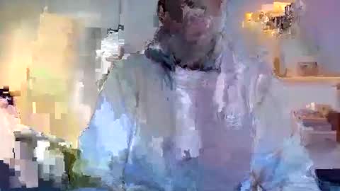 louie_dog online show from March 9, 9:47 am