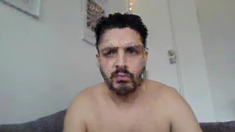 louie_dog online show from February 7, 12:06 pm