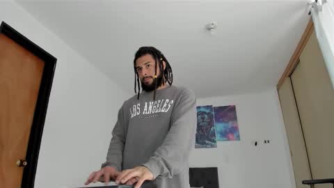 louis_marley_ online show from January 11, 5:08 pm