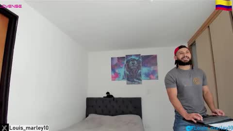 louis_marley_ online show from October 21, 3:48 pm