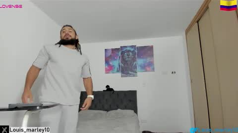 louis_marley_ online show from February 1, 1:24 am