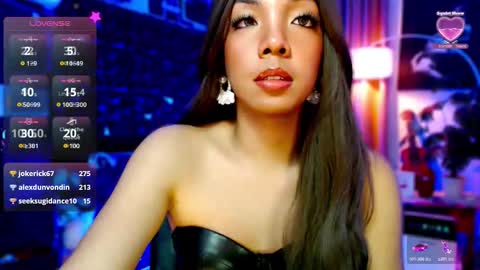 Louisa online show from May 16, 4:09 am