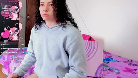 Mi lu online show from April 25, 1:41 pm