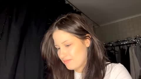 Elfie online show from March 10, 6:56 pm