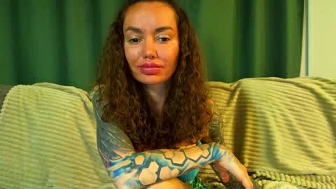 Cute face online show from October 7, 3:46 am