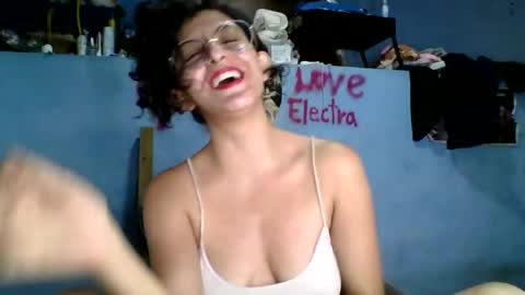 Snapshot of love_electra chatting on September 13, 2:19 pm love_electra online show from September 13, 2:19 pm
