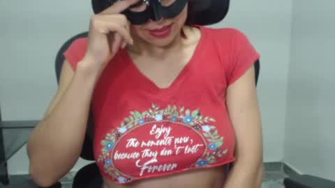 Nina online show from February 22, 1:00 am