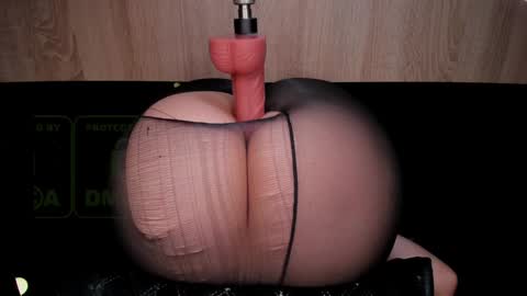 Snapshot of love_hard_kiru chatting on December 6, 1:06 pm Kira online show from December 6, 1:06 pm