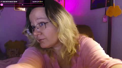 love_you_julia online show from October 3, 2:53 am