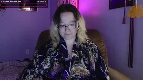 love_you_julia online show from September 24, 3:35 am