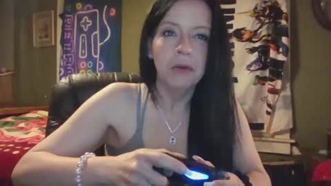 loveashlii online show from May 11, 5:47 am