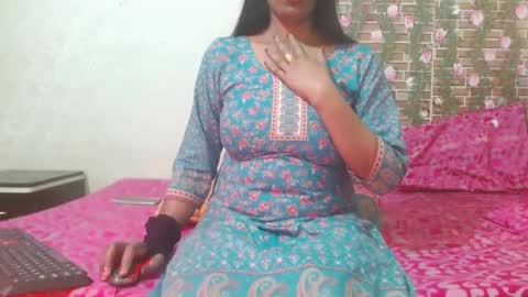 Divya online show from February 7, 12:39 pm