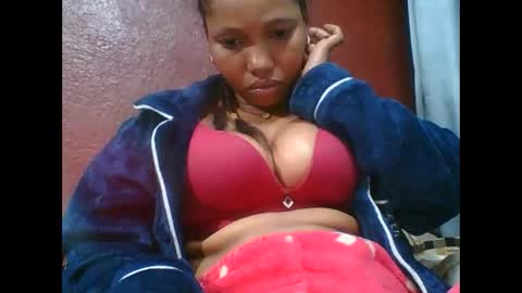 loveinlife750427 online show from January 13, 7:38 am