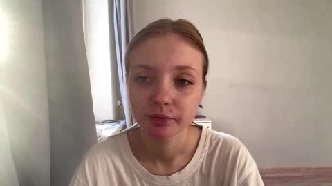 Ella online show from November 27, 6:10 am