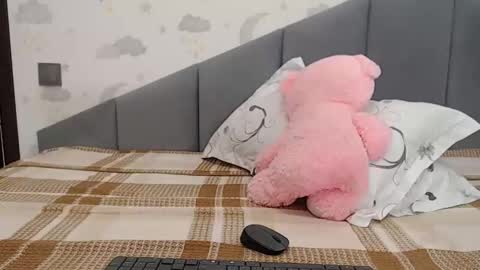 lovellykitty online show from March 3, 7:48 am